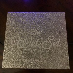 Kylie Cosmetics Makeup - Kylie Cosmetics Wet Set Kylie Cosmetics Makeup - Kylie Cosmetics Wet Set